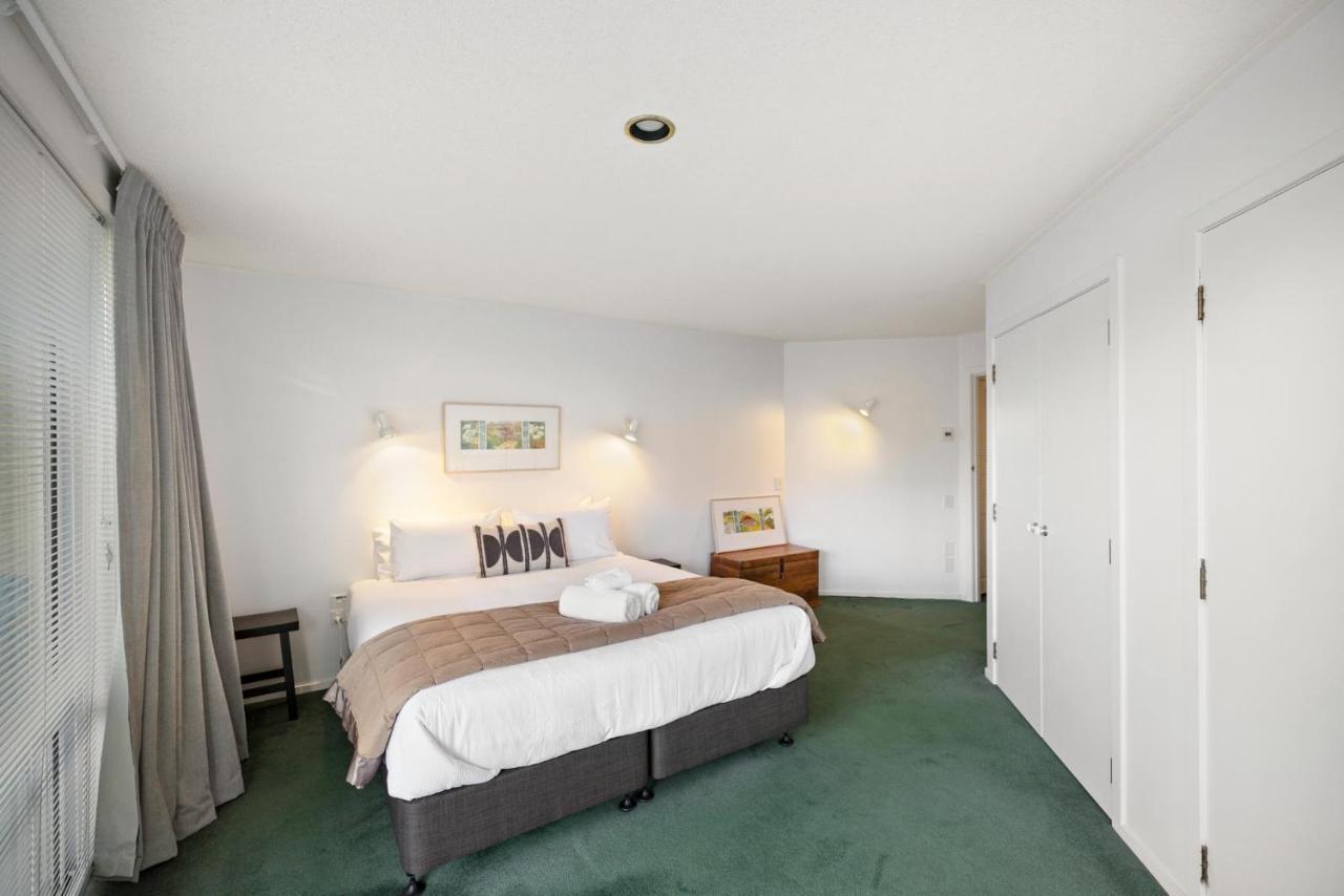 Appartamento Charming Views Wanaka Esterno foto